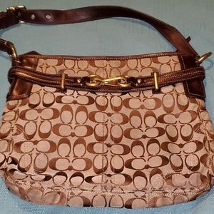 COACH SHOULDER BROWN LEATHER GOLD TONE CLASP PURSE